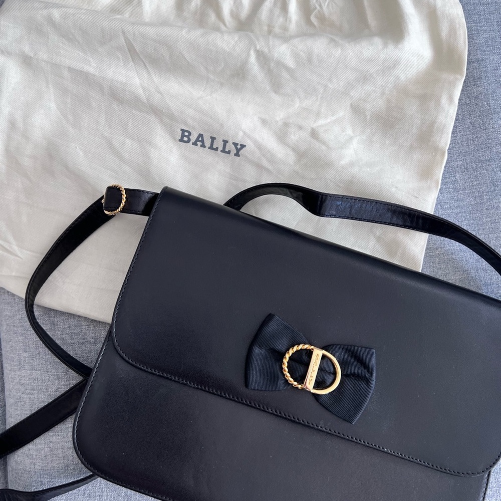 Bally Black Leather Shoulder Bag